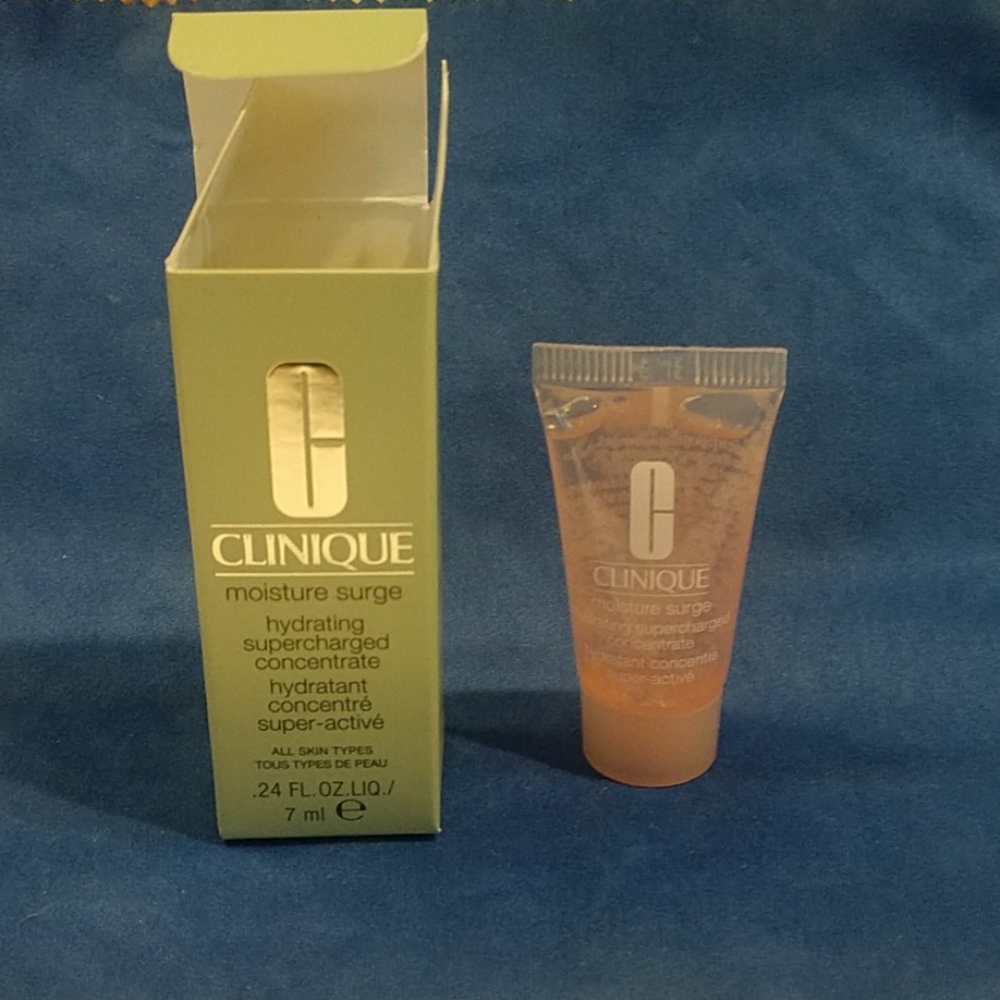 Clinique moisture surge hydrating supercharged